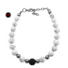 CUENTAS MARMOLADAS UNA NEGRA Y BOLITAS DE ACERO QUIRURGICO 22+3CM PULSERA