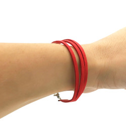 ROJO 9MM*18CM TRIPLE GAMUZA PULSERA