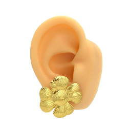 DORADO PAR FLOR GRANDE REDONDEADA RELIEVE CINCO PETALOS ARO