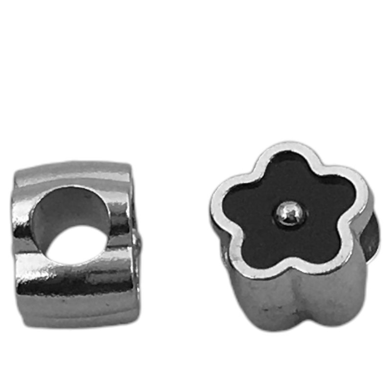 UNIDAD (1) CHARM FLOR NEGRA DOBLE CARA PASANTE DIJE